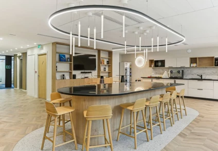 Work-café, place du village, espace détente, agora ou tisanerie...