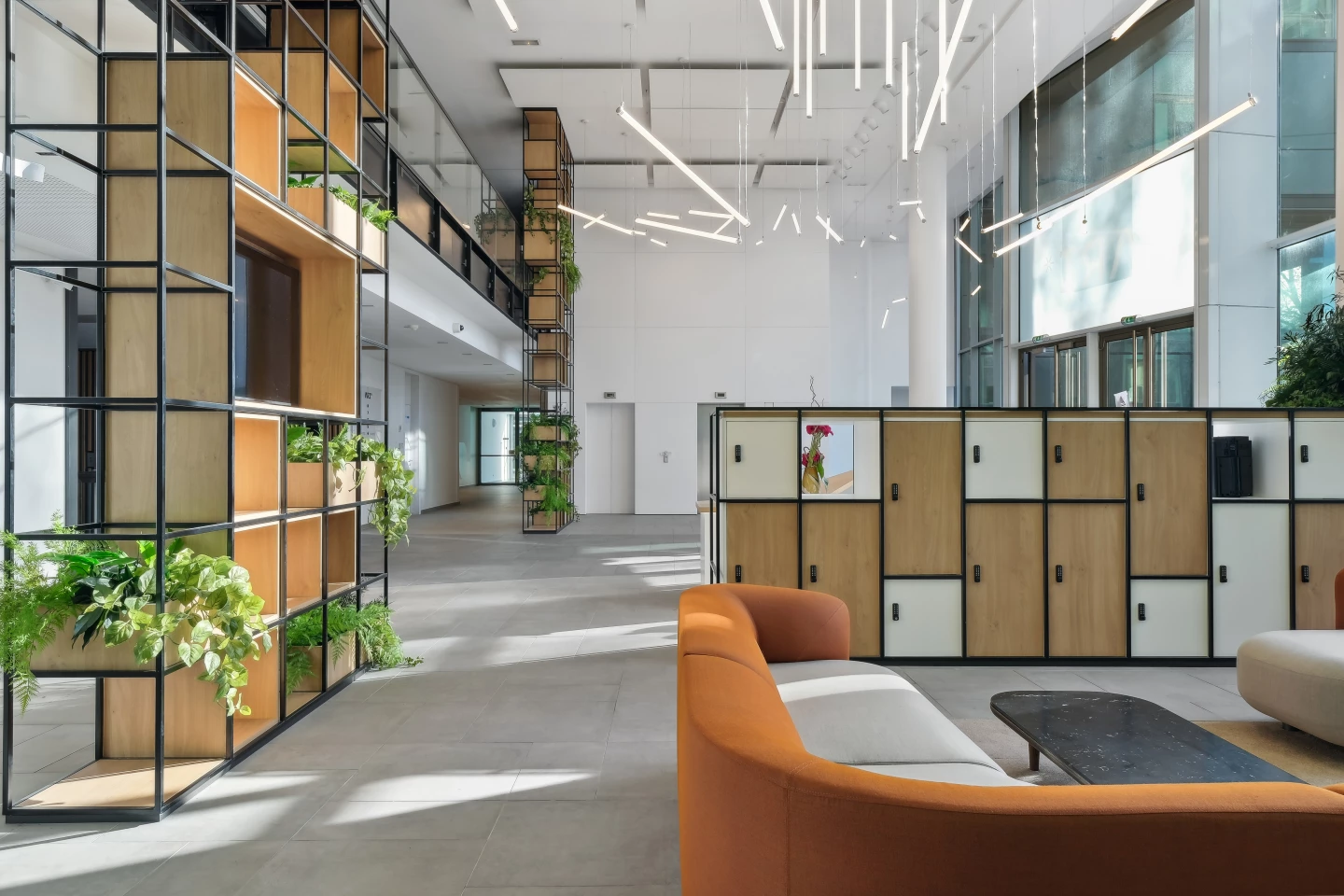 Comment les halls d’entrée et espaces collaboratifs redéfinissent-ils l’expérience de travail ?